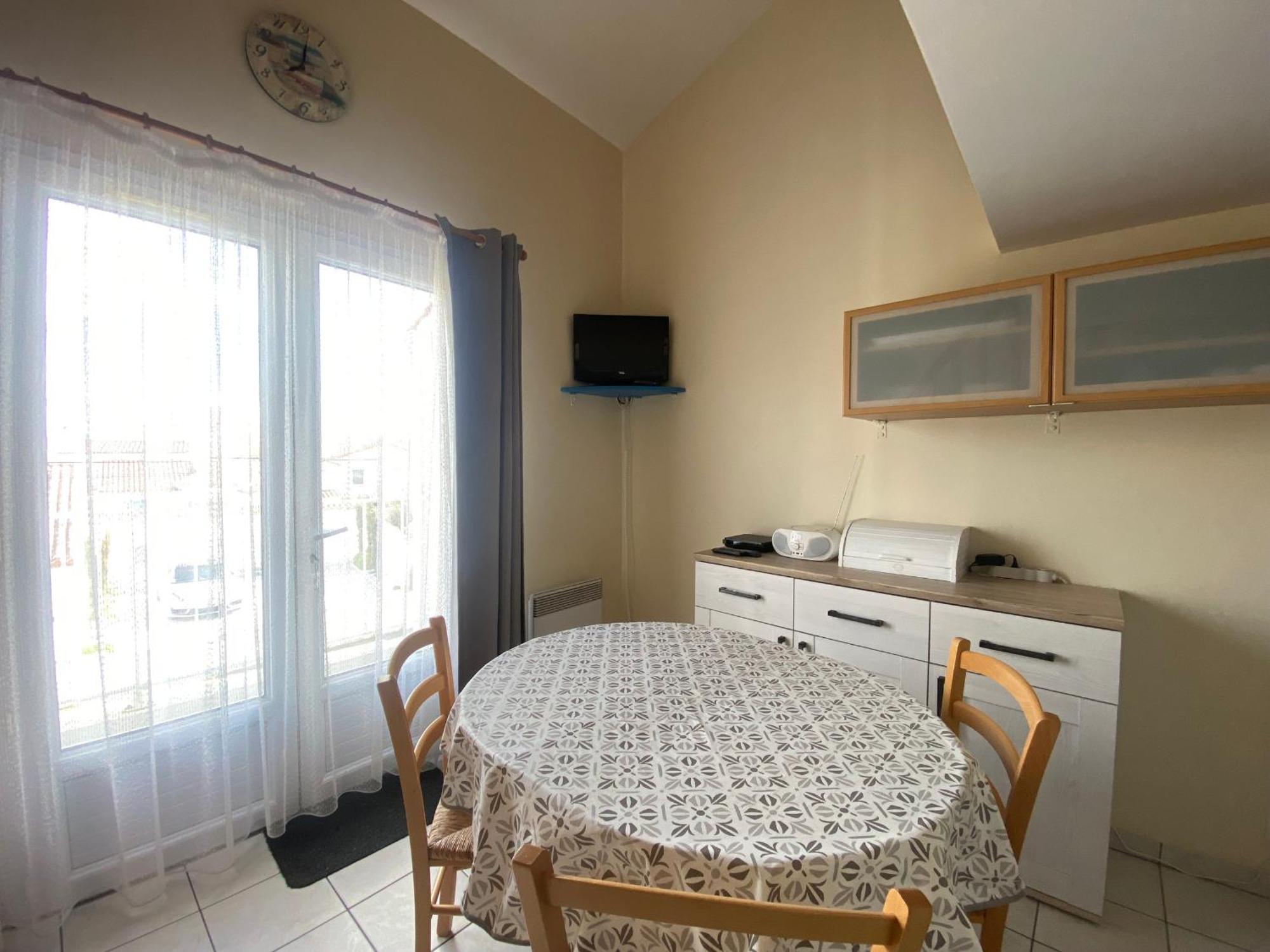 Appartement 1Er Etage Proche Centre-Ville, Plage Et Commerces, Balcon, Parking, Wifi Inclus - Fr-1-22-171 Ла-Транш-сюр-Мер Экстерьер фото